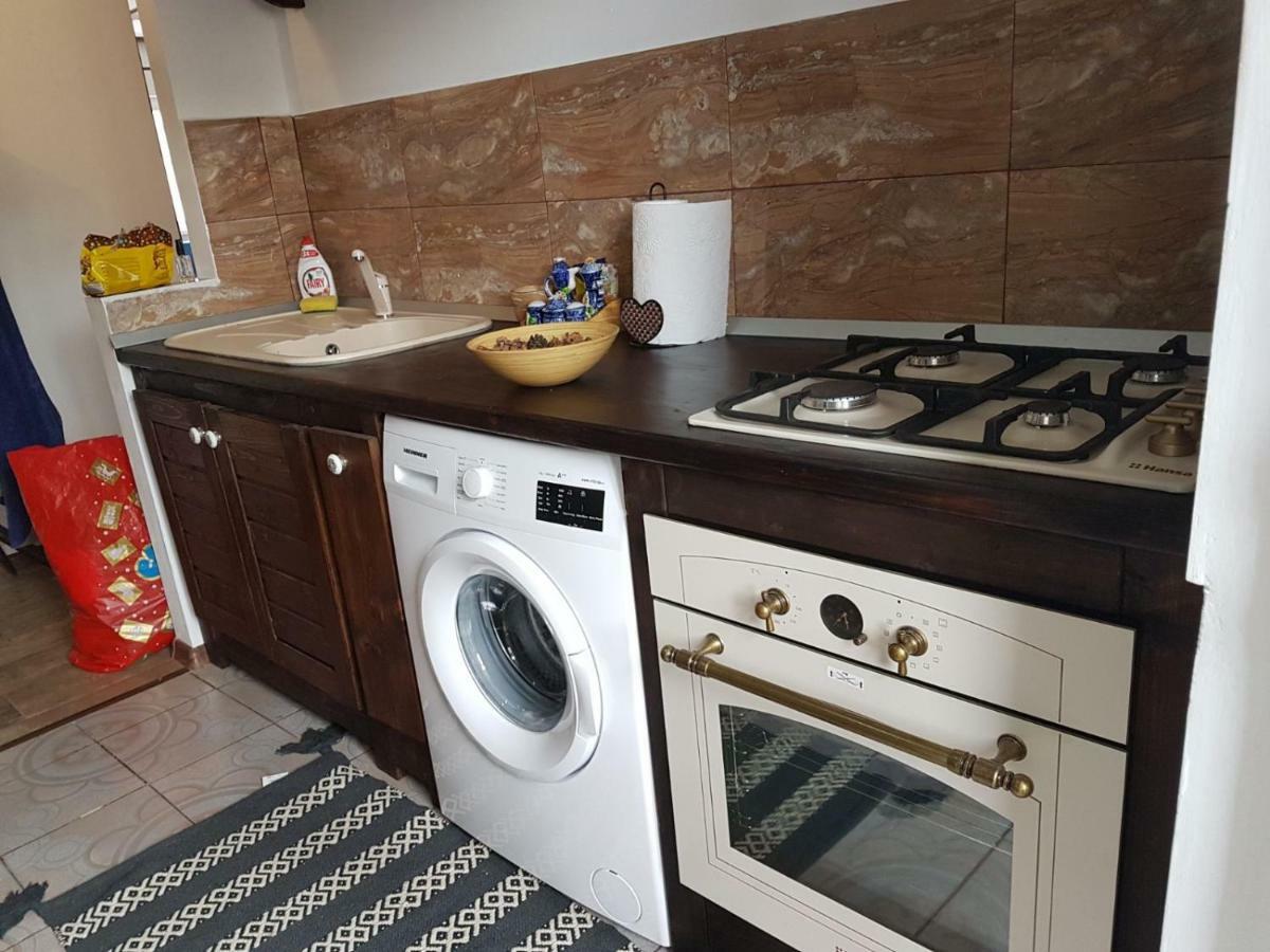 Apartment Straja Lupeni  Buitenkant foto